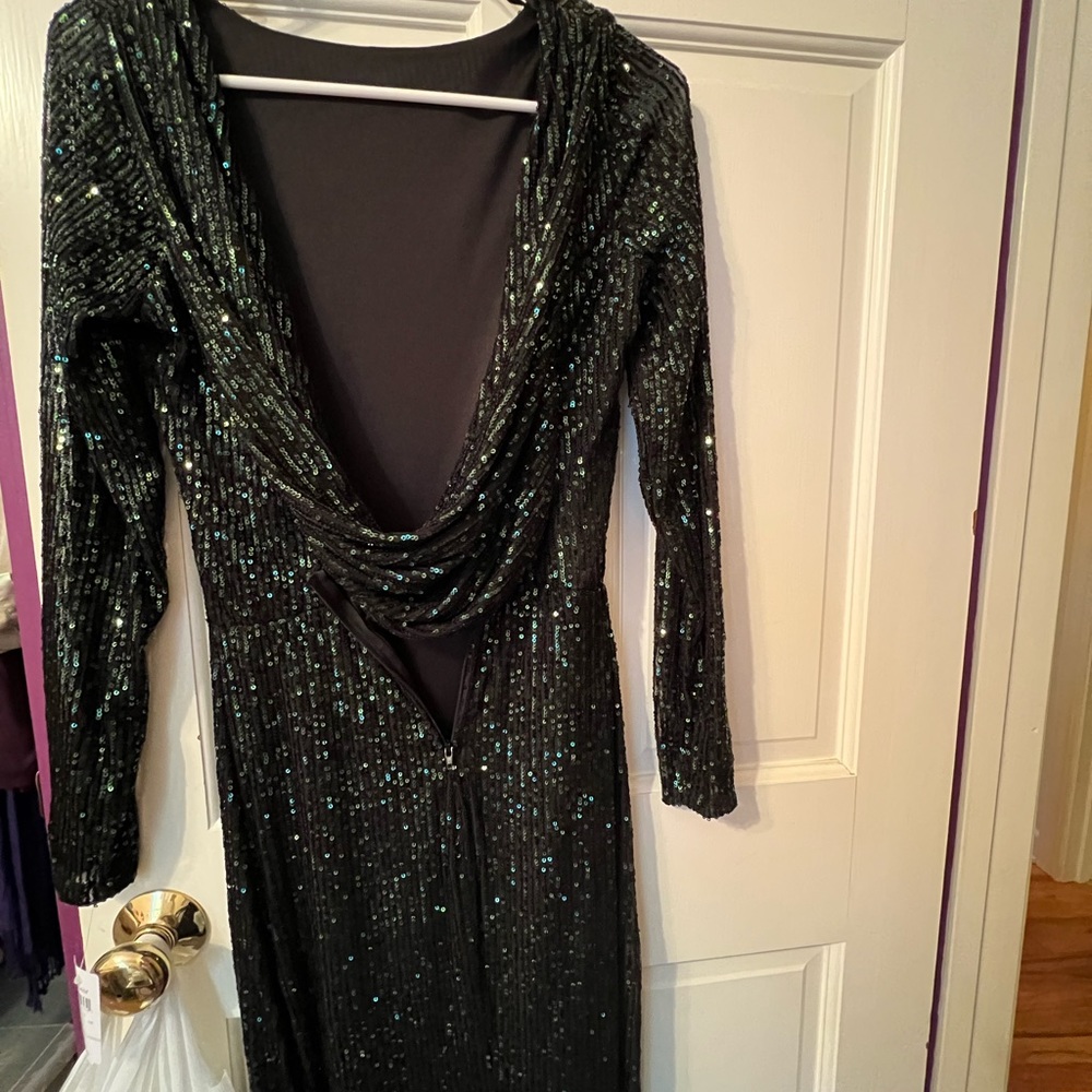 Windsor. Green sequin and black formal gown.